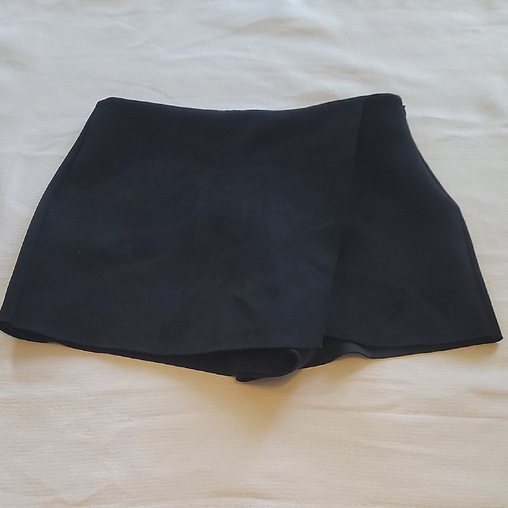 Black Mini Skirt - Picture 2 of 7